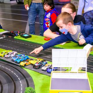 Learning and Fun in One at Westfield Garden State Plaza’s Arena STEM [dedicated]