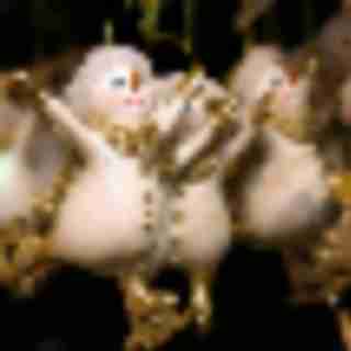 Down to Earth Living Offers Festive Finds for the Holiday Season [dedicated]