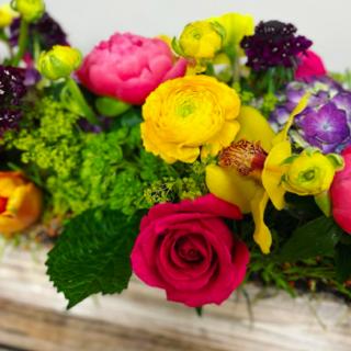 Create Beauty At Home With a Self-Made Flower Arrangement