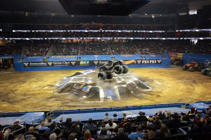 Giveaway: Win a Family 4-Pack of Tickets to Monster Jam Triple Threat Series