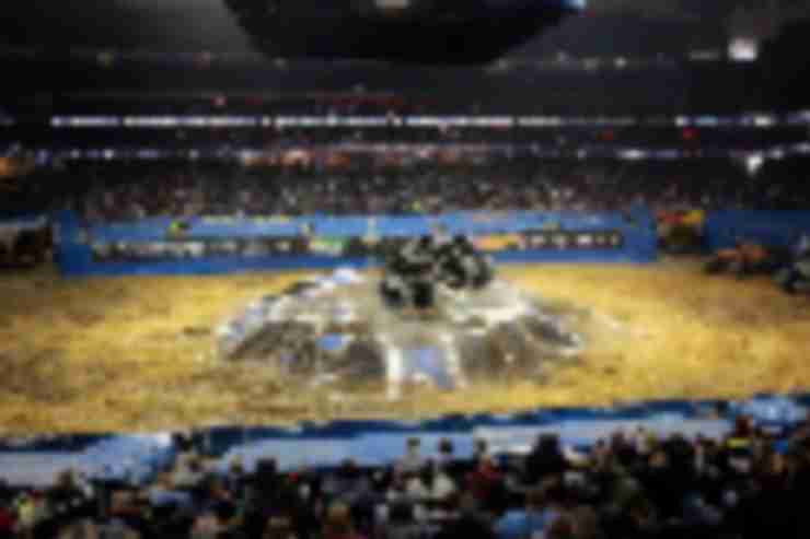 Giveaway: Win a Family 4-Pack of Tickets to Monster Jam Triple Threat Series