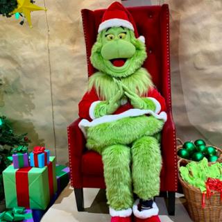 The Grinch’s Grotto Experience at Westfield Garden State Plaza is On Brand for 2020 [dedicated]