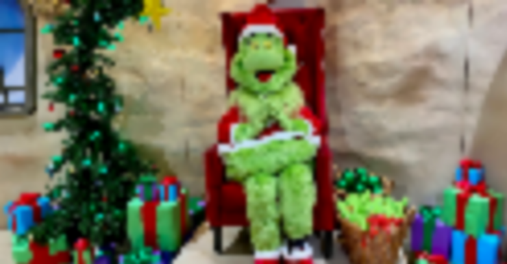 The Grinch’s Grotto Experience at Westfield Garden State Plaza is On Brand for 2020 [dedicated]