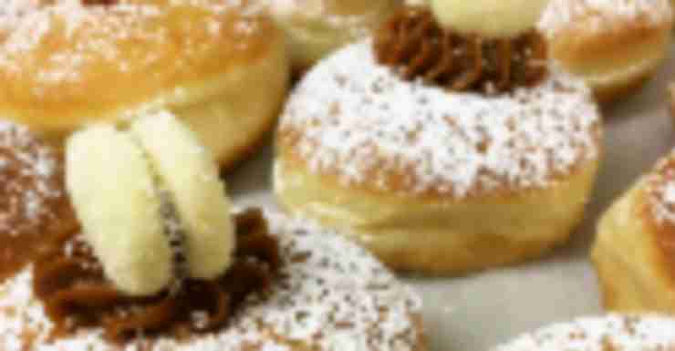 Donut Miss Tenafly’s Bread Boutique & Cafe’s Chanukah Treats