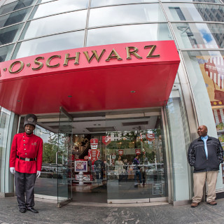 FAO Schwarz is Returning to NYC