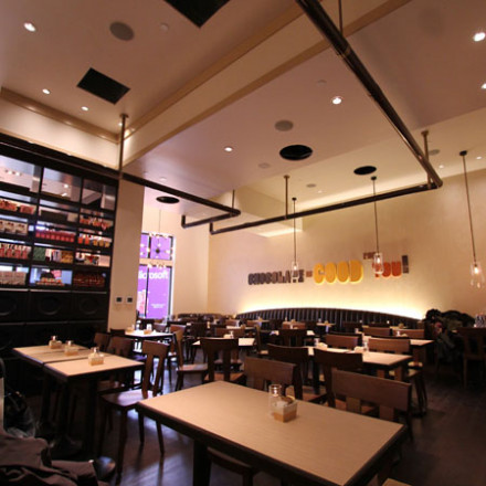 Max Brenner Opens in Garden State Plaza