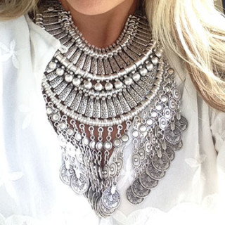 Neck Selfies! Our Editors Top Fashion Jewelry Picks of the Season