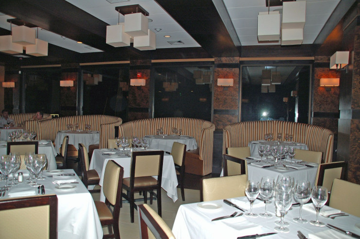 Sear Steakhouse Opens in Closter